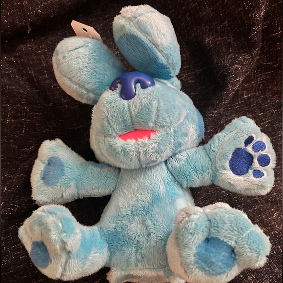 Blue's Clues & You! Peek-A-Blue Interactive 10" Plush Barks Plays Peek A Boo - Picture 2 of 6